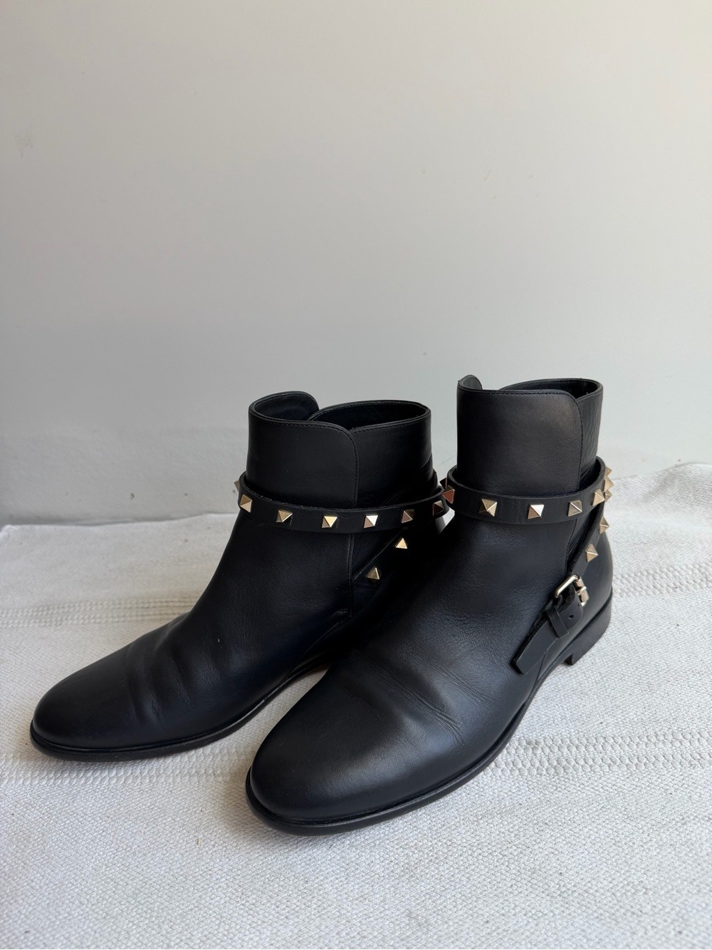 Valentino Garavani Black Leather Rockstud Ankle Boots EU 38 US 8 - Picture 4 of 10